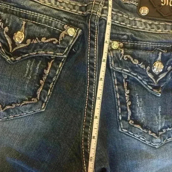 NWOT- Miss me Bermuda boyfriend shorts- dark wash- waist size 27”. - Picture 8 of 8